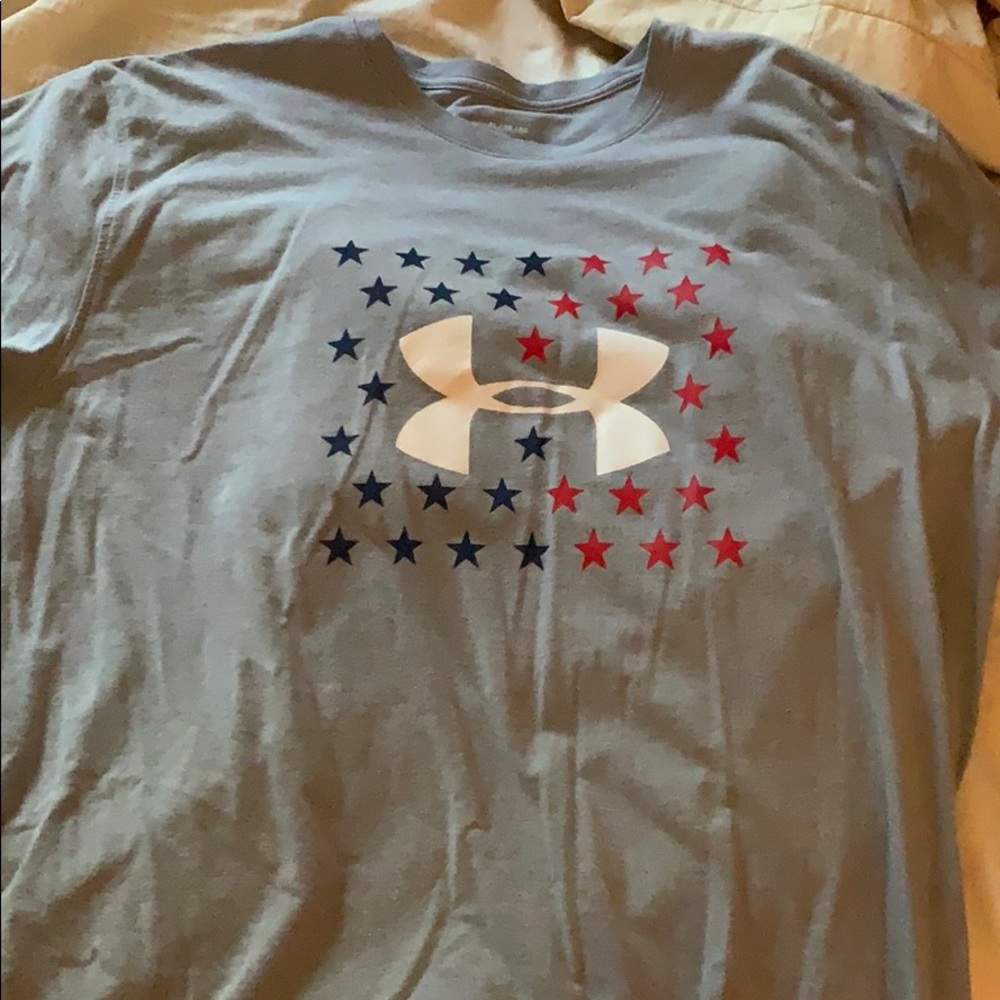 Grey under Armour freedom shirt